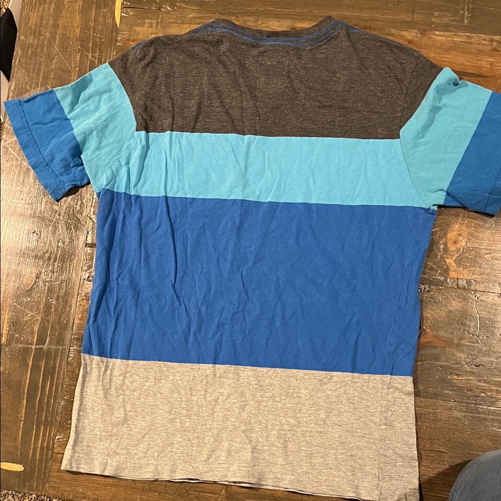 Point Zero Men's Colorblock V-Neck Tee - Picture 3 of 3
